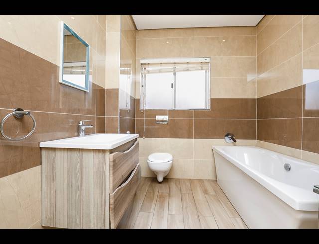 2 BEDROOM SECTIONAL TITLE FOR SALE IN ATHLONE